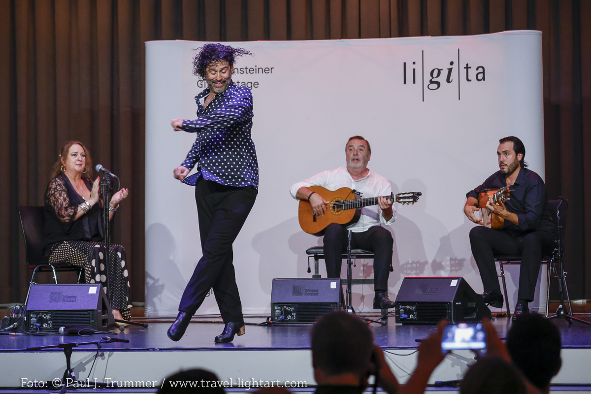 Manolo Franco y su grupo de flamenco